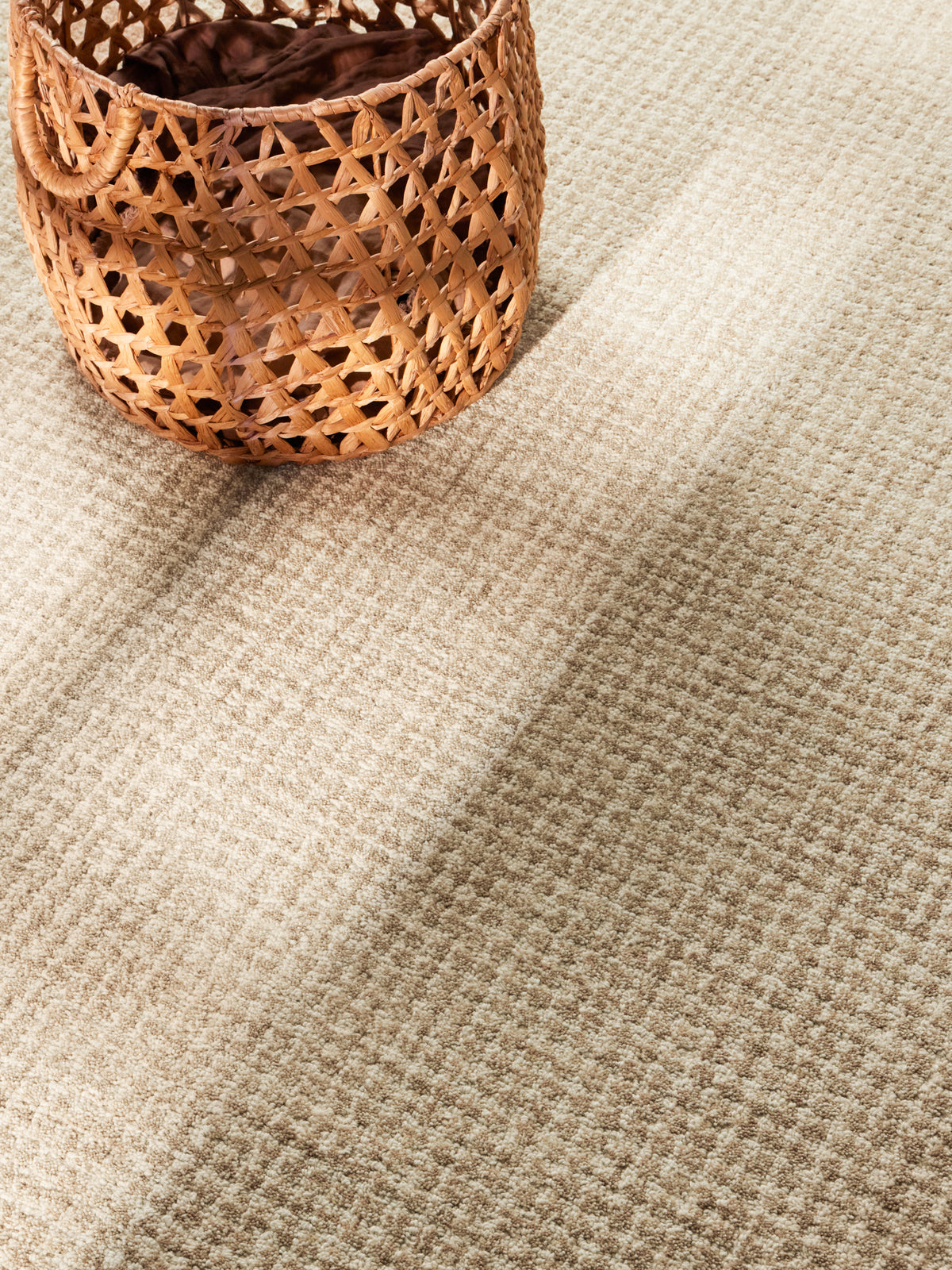 ELOISE ULDTÆPPE ELOISE LYSEBRUN