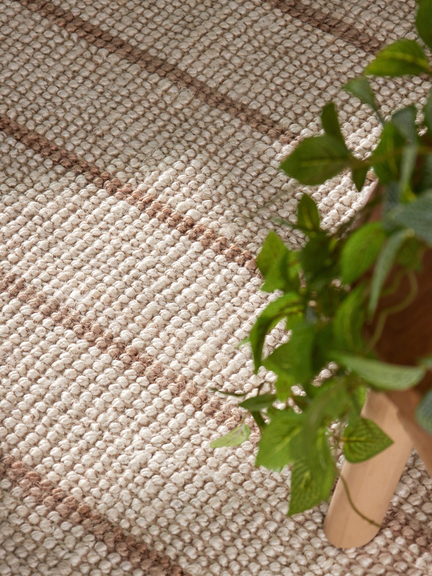 ELLE DECORATION HARVEST JUTEMATTA SIERRA, NATURLIG-ELFENBEN-GULD