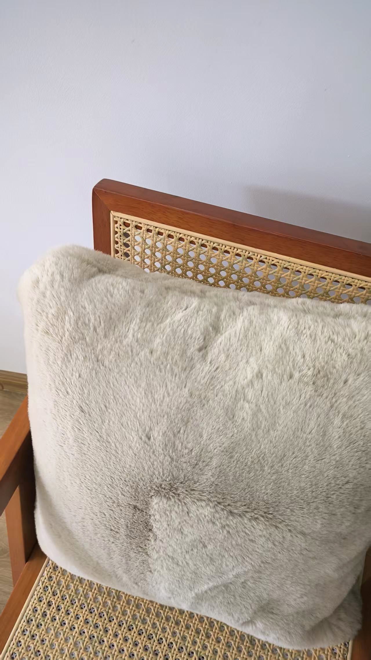 MJUKT PÄLSKUDDÖVERDRAG, LJUSBEIGE
