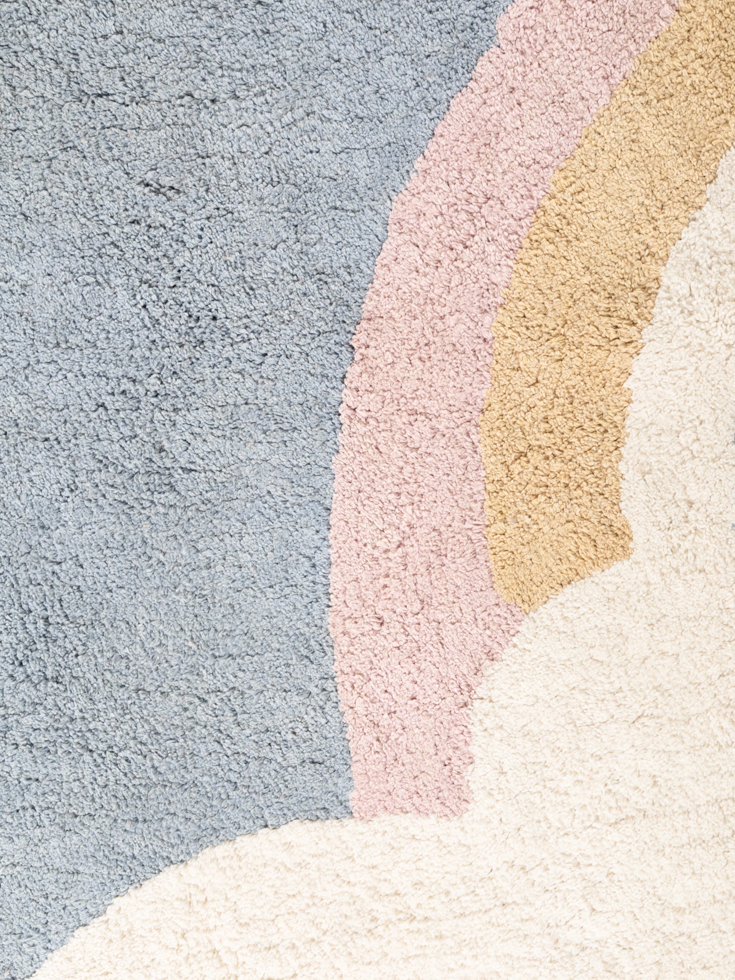 SNUGGLE BØRNETÆPPE, NAPPI CREME MULTI