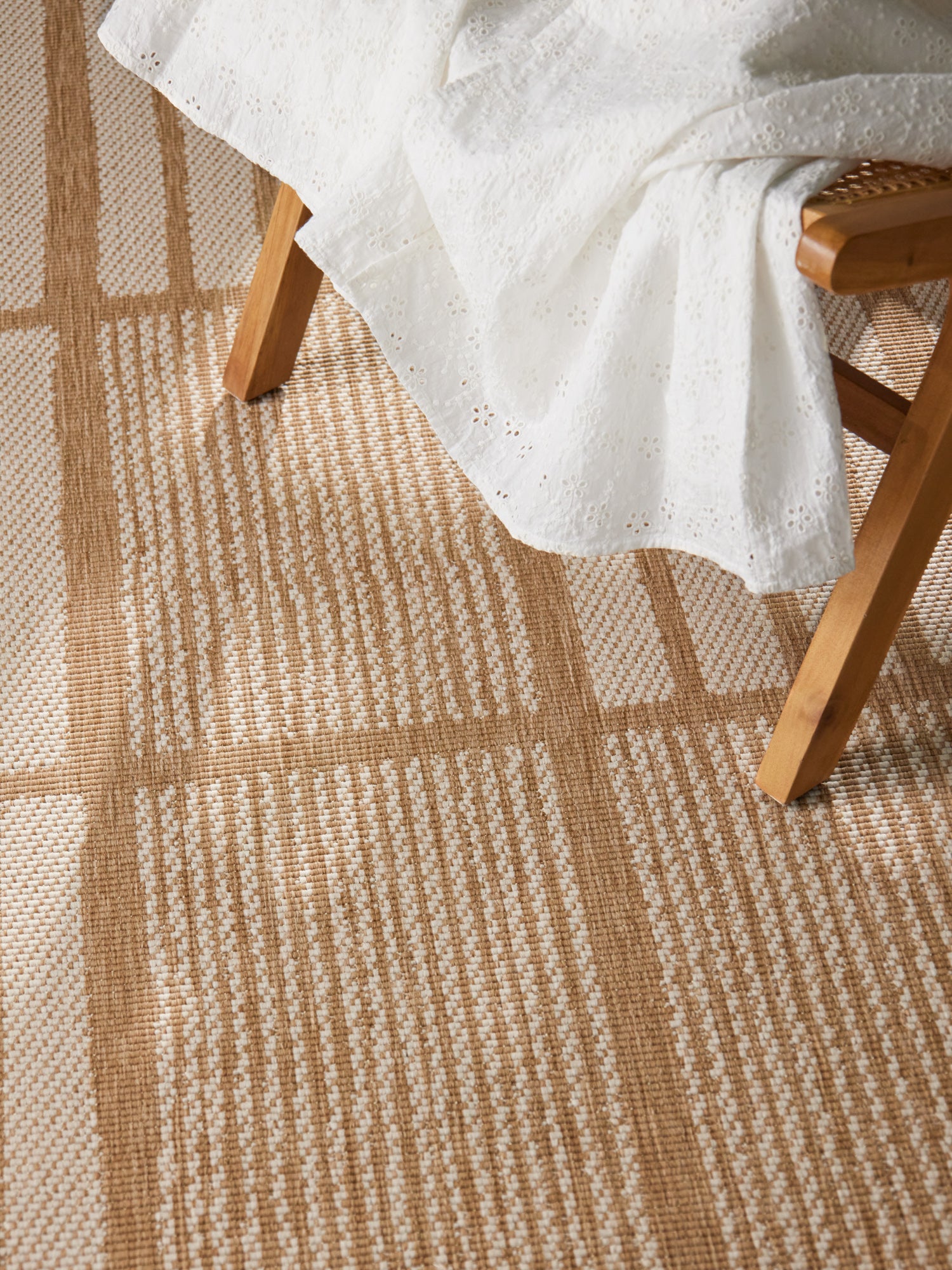 TED BAKER HARINGEY PLATTVÄVD MATTA, ALLINGTON JUTE-VIT