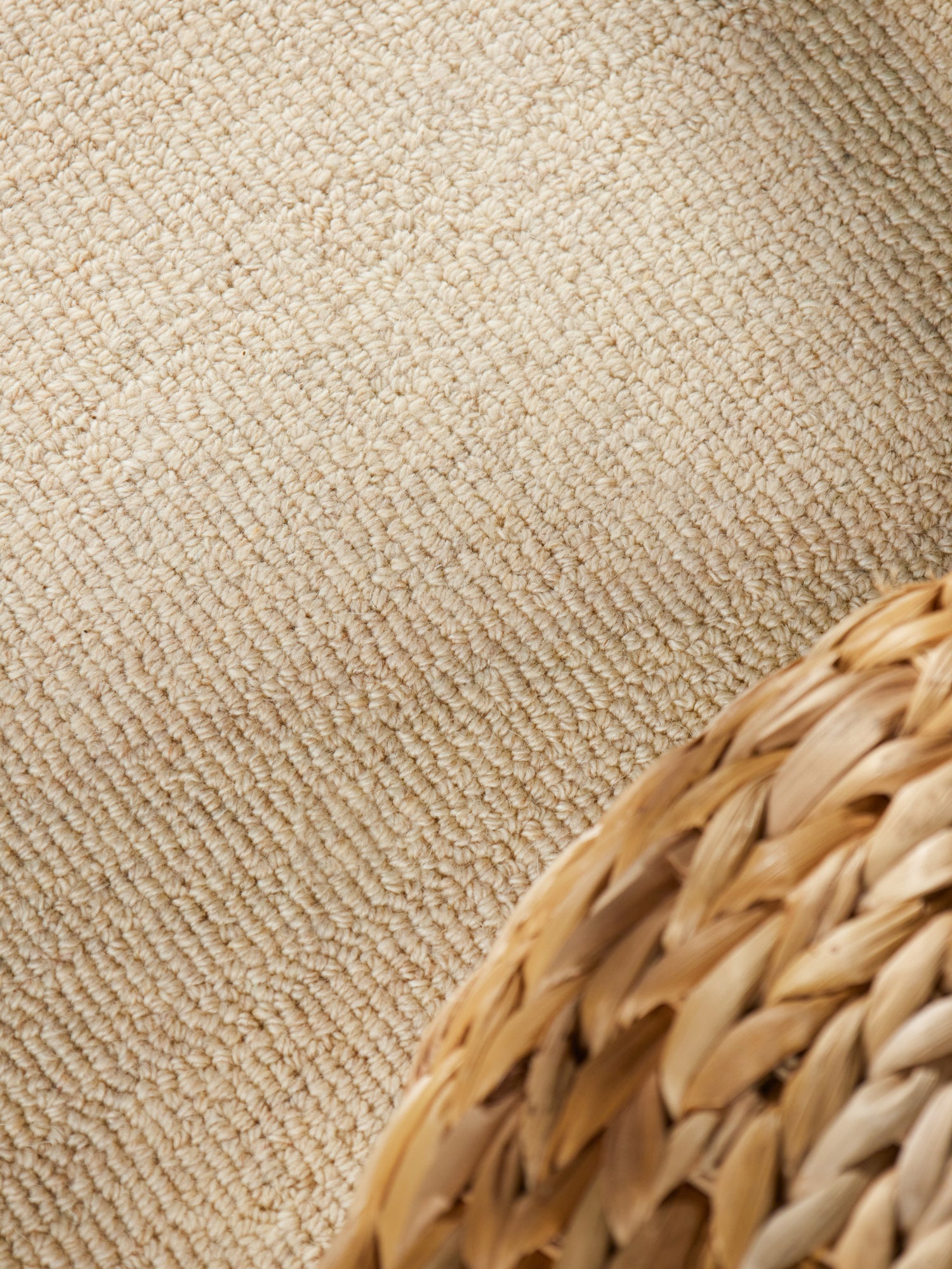 ELLE DECORATION PURISTIC FIN BOUCLE ULLMATTA, KNUTAR NATURLIG LJUSBEIGE